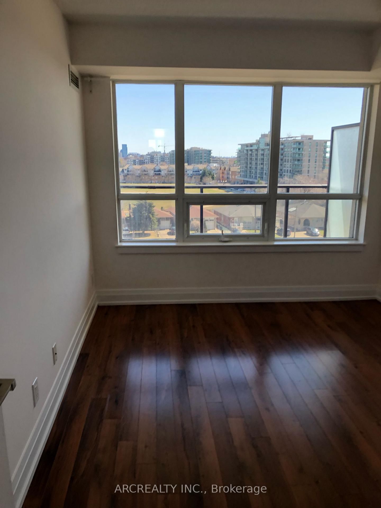 Condo leased at 707-1 De Boers Drive, Toronto, York University Heights, M3J 0G6 - MLS: W12082797