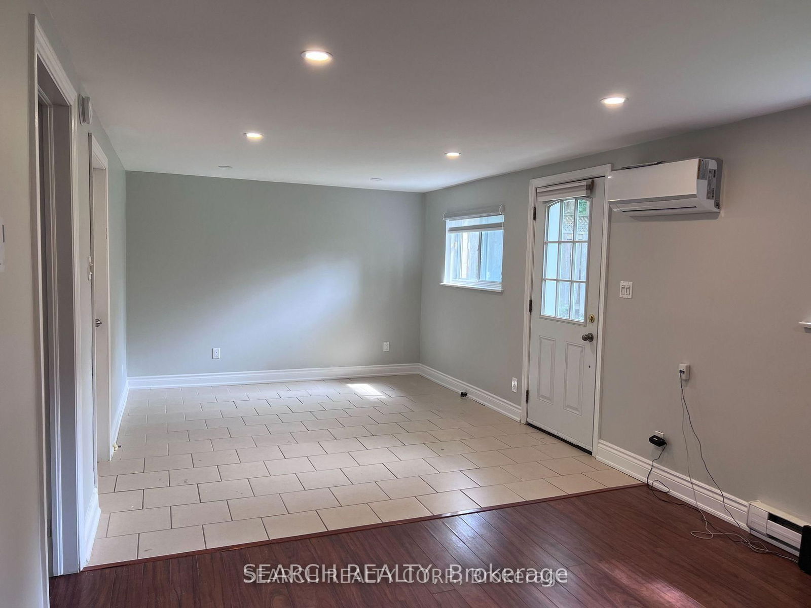 Detached House leased at 1932 Barsuda Drive, Mississauga, Clarkson, L5J 1V5 - MLS: W12083085