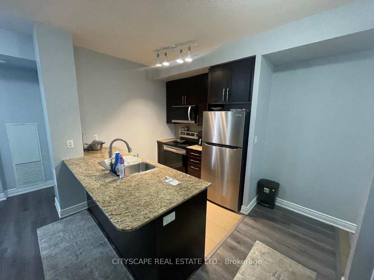 Condo for lease at 1602-4070 Confederation Pkwy, Mississauga, City Centre, L5B 0E9 - MLS: W12083120