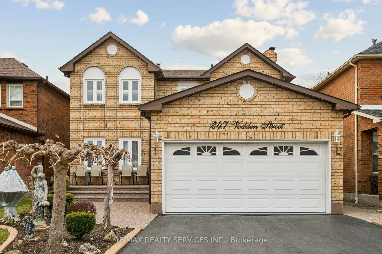 Detached House for sale at 247 Vodden Street, Brampton, Brampton West, L6X 2X7 - MLS: W12083155