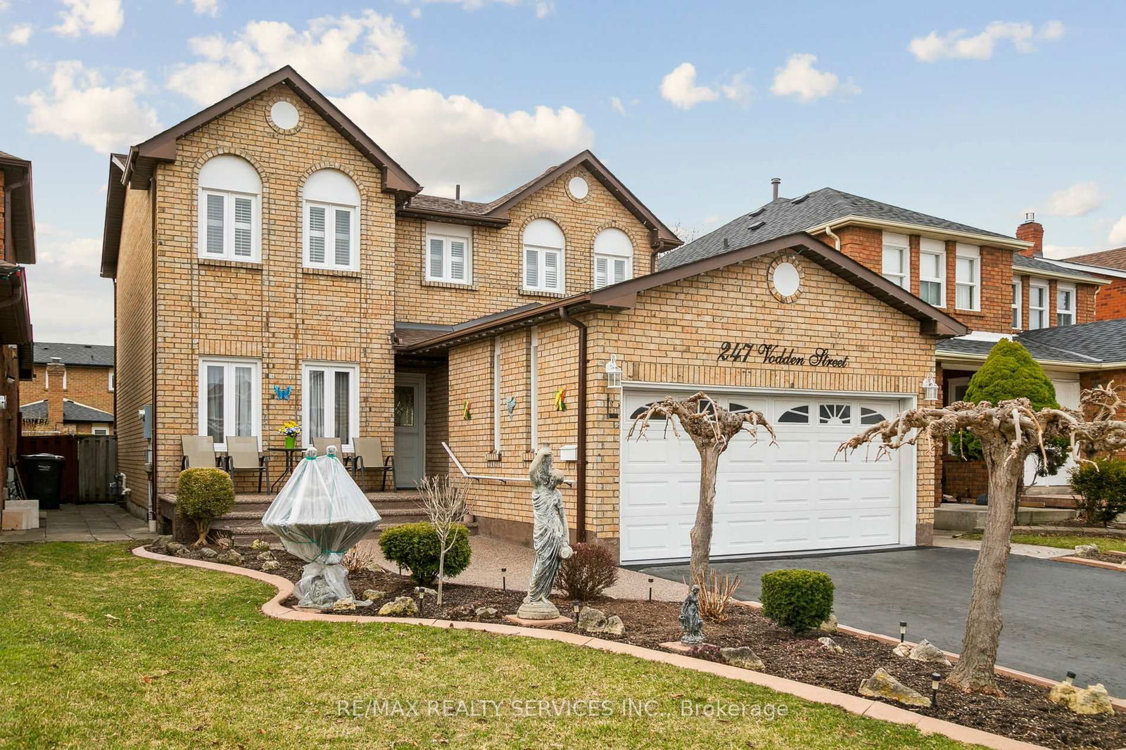 Detached House for sale at 247 Vodden Street, Brampton, Brampton West, L6X 2X7 - MLS: W12083155