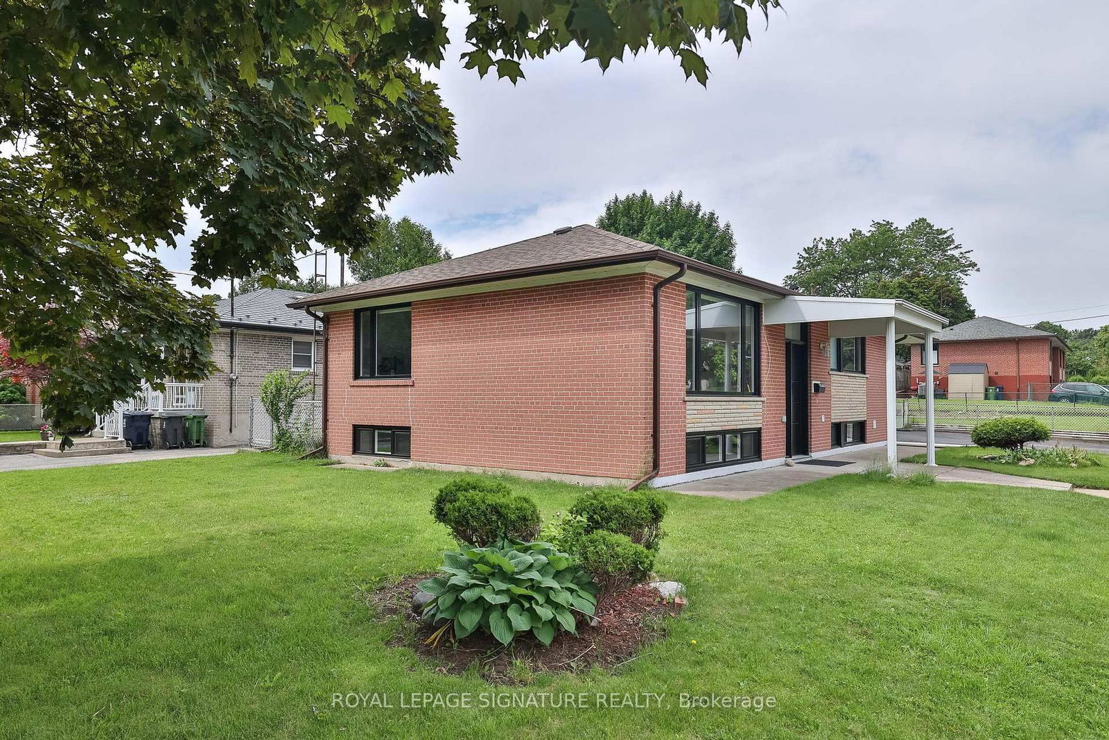 Detached House for sale at 89 Thistle Down Boulevard, Toronto, Thistletown-Beaumonde Heights, M9V 1J3 - MLS: W12083762