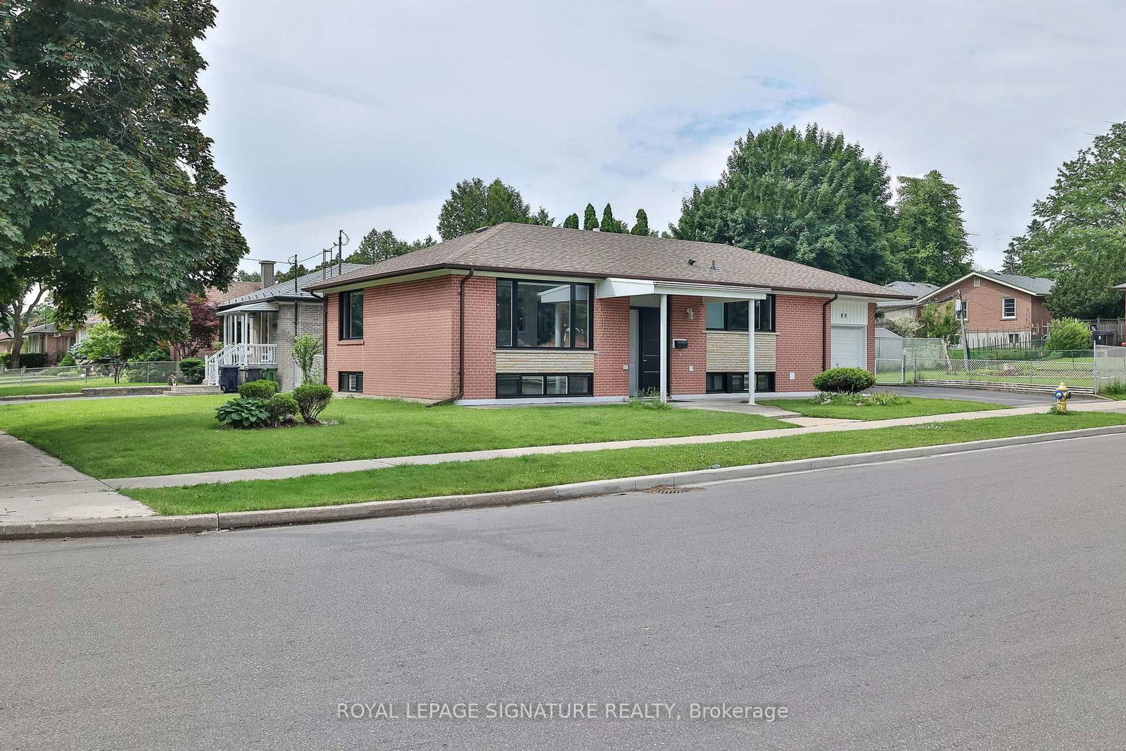 Detached House for sale at 89 Thistle Down Boulevard, Toronto, Thistletown-Beaumonde Heights, M9V 1J3 - MLS: W12083762