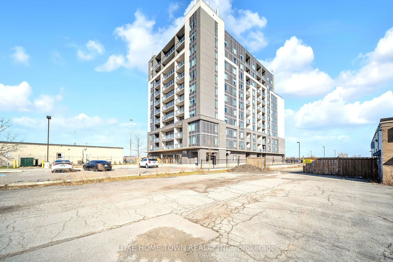 Condo sold at 801-716 Main Street, Milton, TM Timberlea, L9T 9L9 - MLS: W12083772