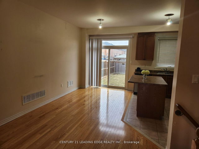 6 MCLAUGHLIN Avenue