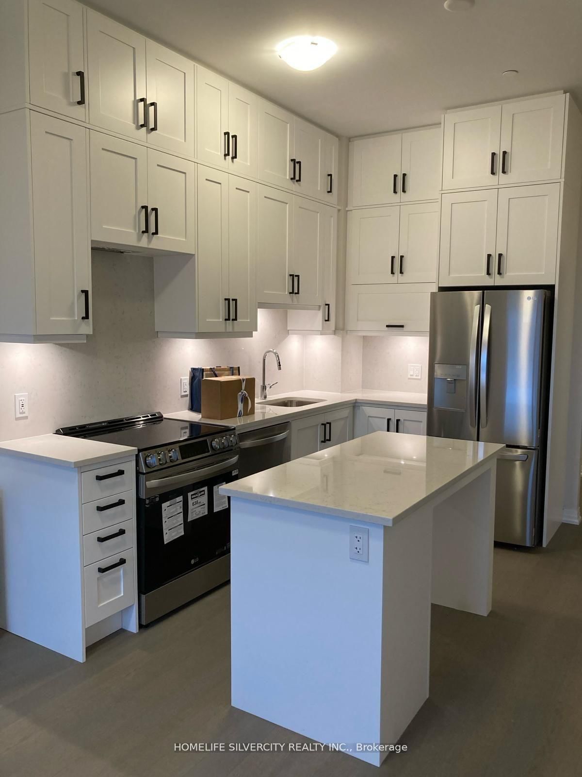 Condo for lease at 504-3285 Carding Mill Trail, Oakville, Glenorchy, L6M 0Z5 - MLS: W12083991