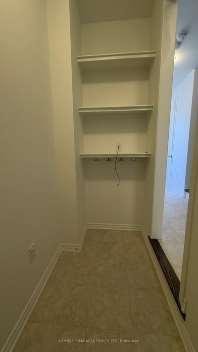 1369 Copley Court, Milton, Ontario image-0-3