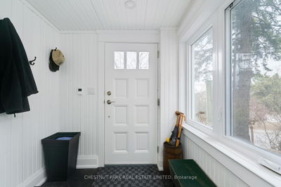 9 Avon Cres, Toronto - Rockcliffe-Smythe image-0-1