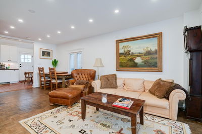 9 Avon Cres, Toronto - Rockcliffe-Smythe image-0-2