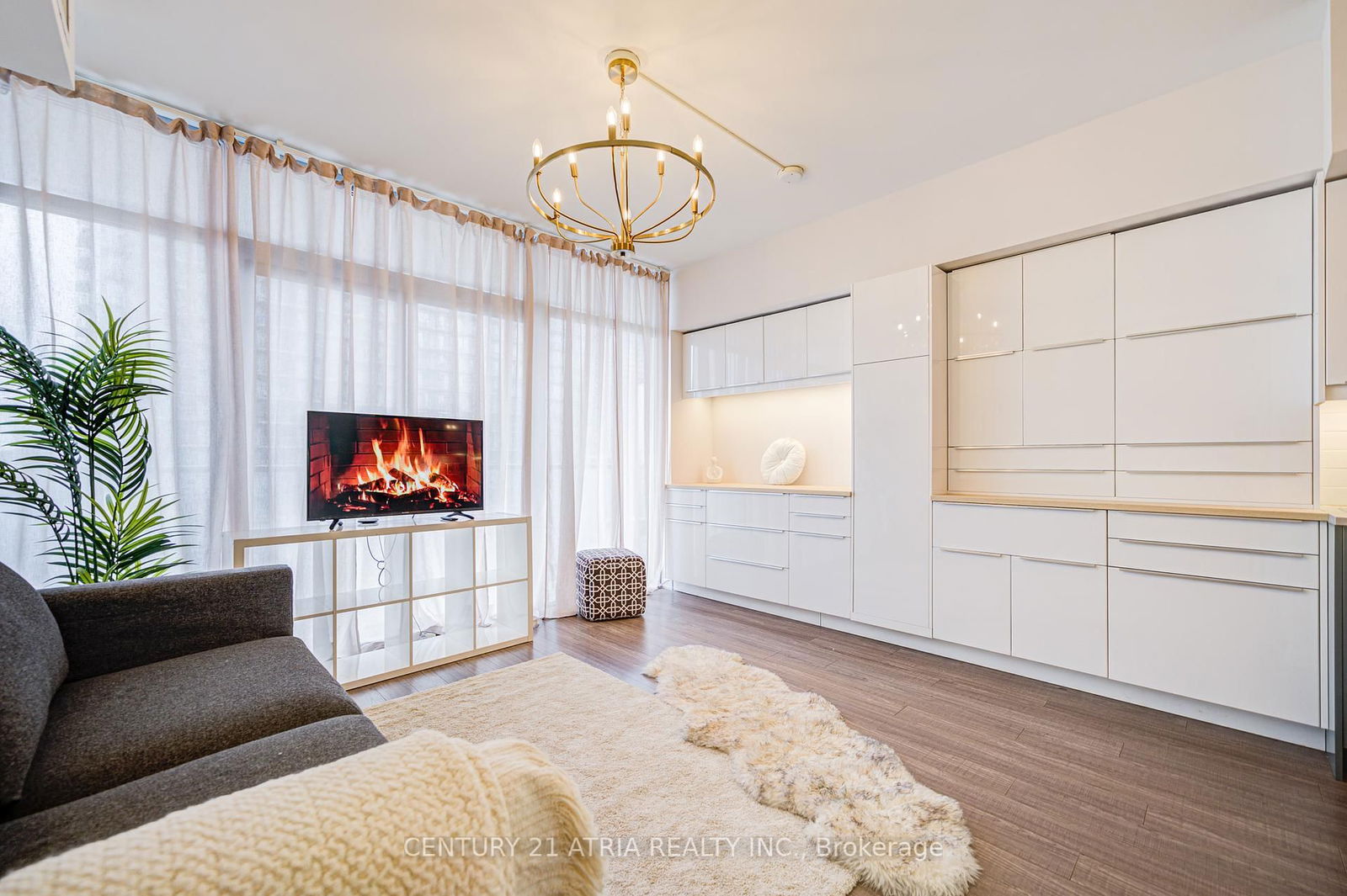 Condo for sale at 812-105 The Queensway N/A, Toronto, High Park-Swansea, M6S 5B5 - MLS: W12084554
