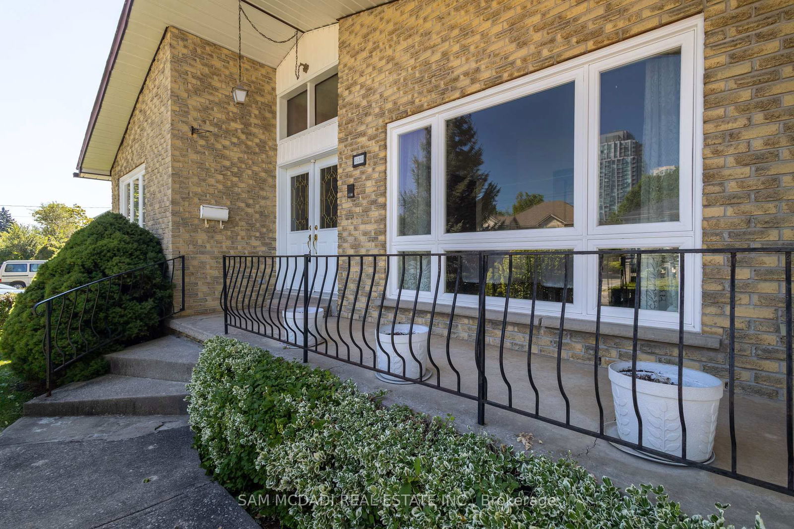 Detached House for sale at 3532 Joan Drive, Mississauga, Fairview, L5B 1T8 - MLS: W12084912