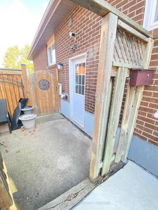 BSMT A - 135 Bonham Bsmt Boulevard