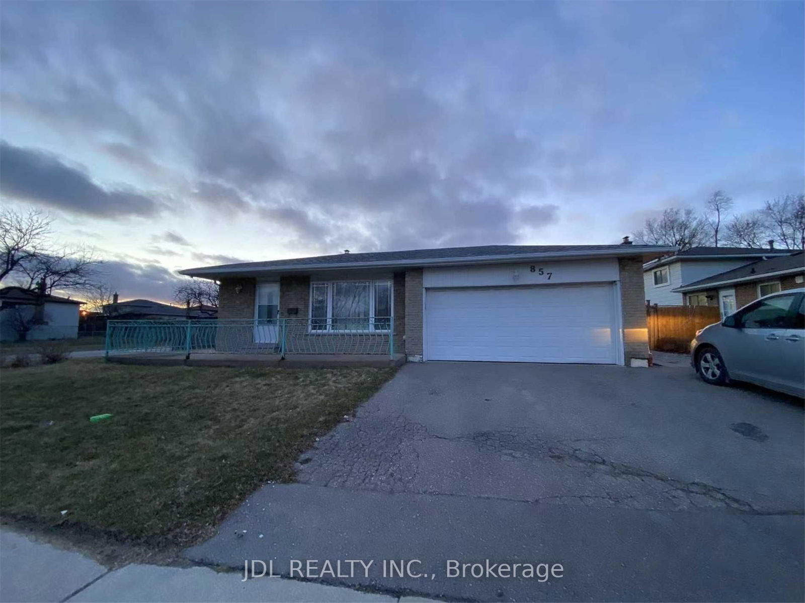 Detached House for lease at lower-857 Westlock Road, Mississauga, Erindale, L5C 1K7 - MLS: W12085231