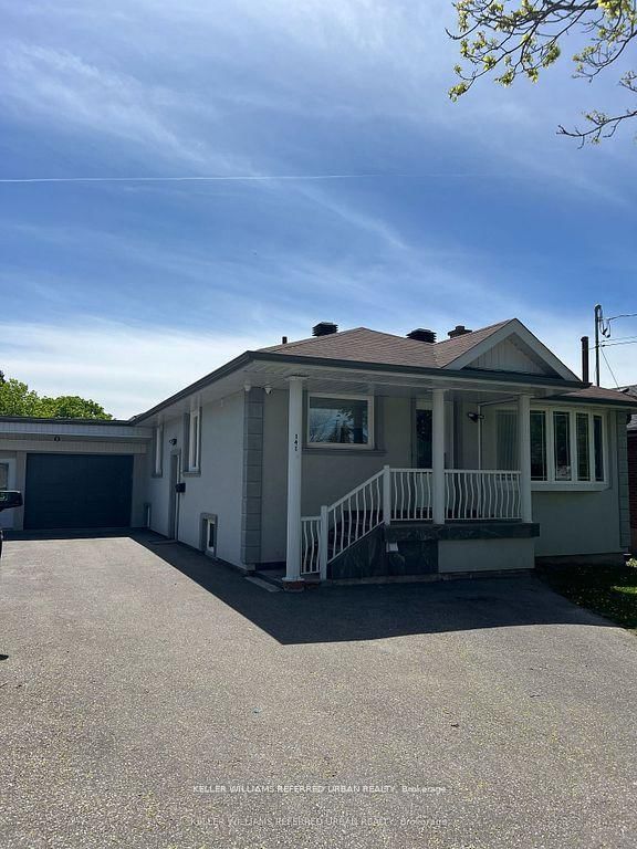 141 Gracefield Avenue