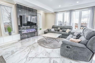 83 Floral Pkwy, Toronto - Maple Leaf image-0-4