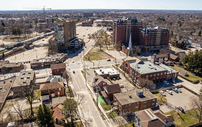 8 Church St E, Brampton, L6V 1E9 | Image 3