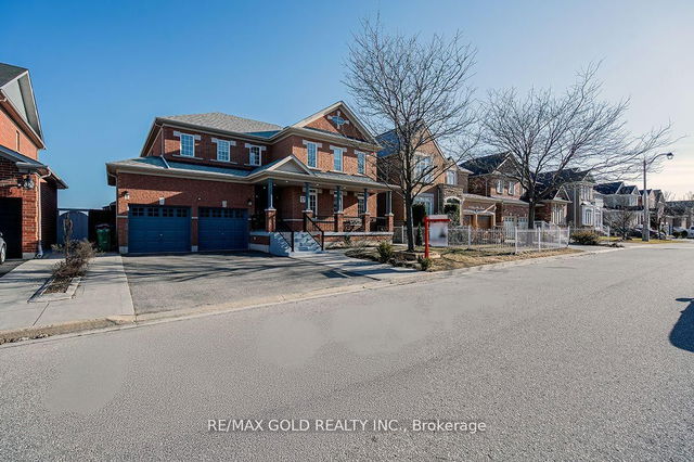17 Yellow Pine Road