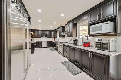16 Madrid Cres, Brampton - Central Park