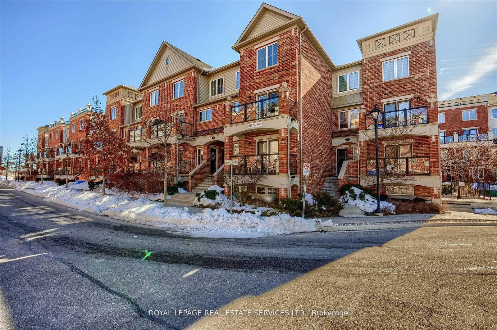 Townhouse for lease at 3-2464 Post Road, Oakville, RO River Oaks, L6H 0J2 - MLS: W12087224