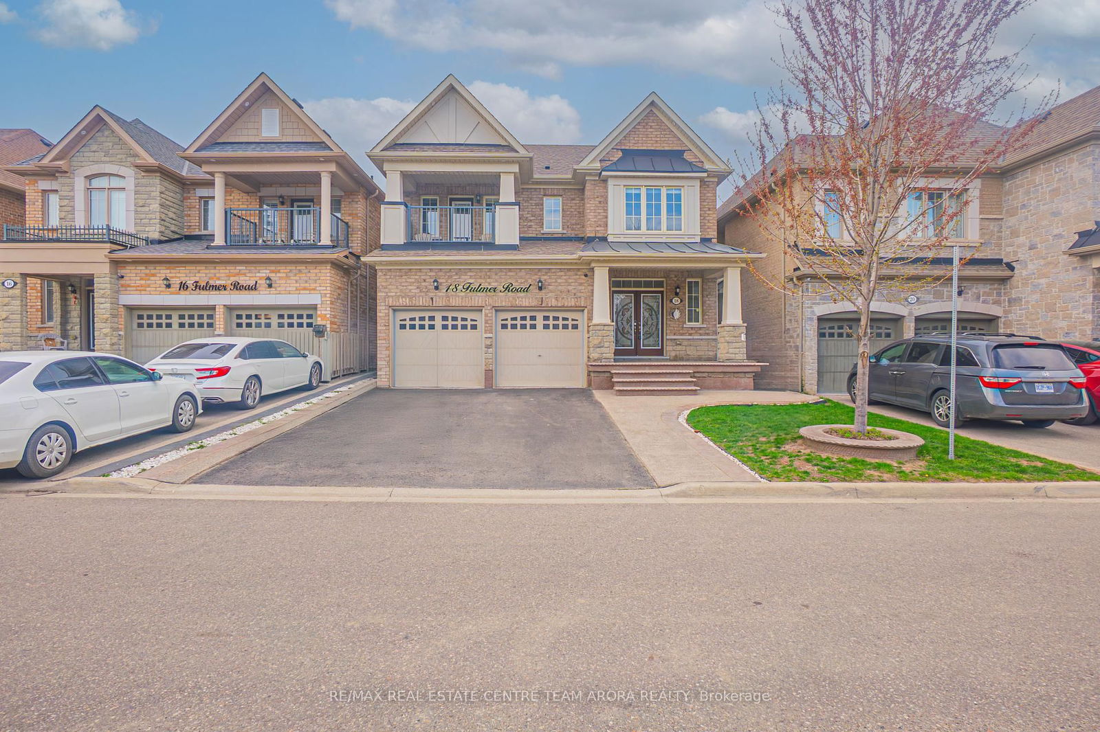 Detached House for sale at 18 Fulmer Road, Brampton, Northwest Brampton, L7A 4L9 - MLS: W12087289