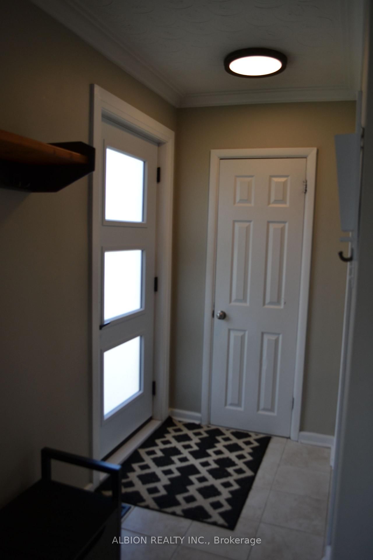 Detached House sold at 45 Clearbrooke Circle, Toronto, Rexdale-Kipling, M9W 2E2 - MLS: W12087452