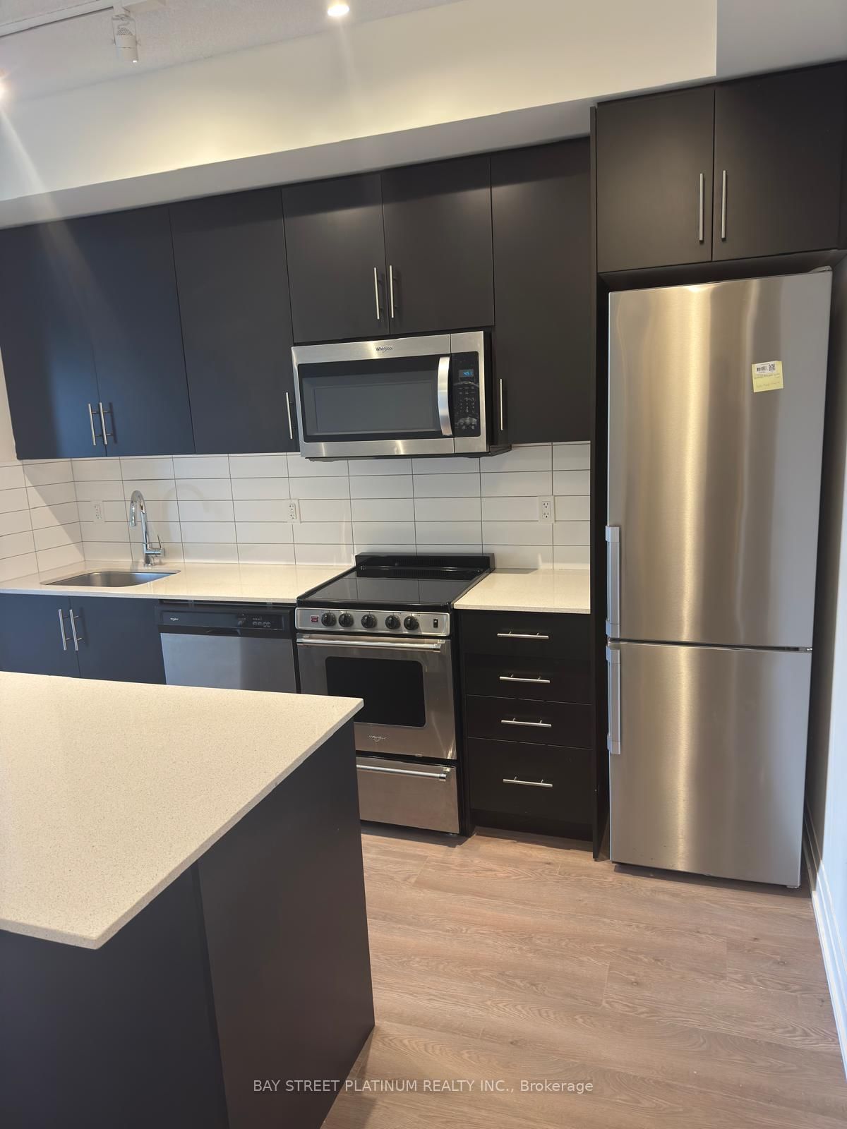 Condo for lease at 602-509 DUNDAS Street, Oakville, Glenorchy, L6M 5P4 - MLS: W12087720