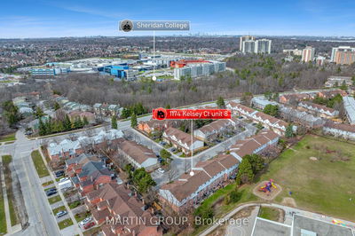 Unit 8 — 1174 Kelsey Crt, Oakville - College Park image-0-3