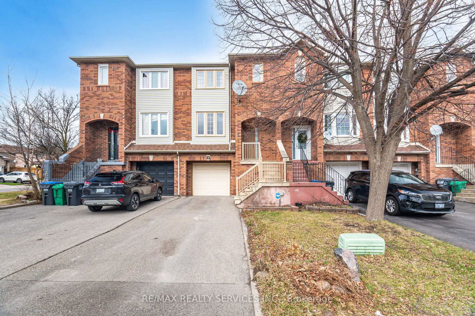 Townhouse for sale at 3 Dino Court, Brampton, Fletcher's Creek South, L6Y 4X6 - MLS: W12088214