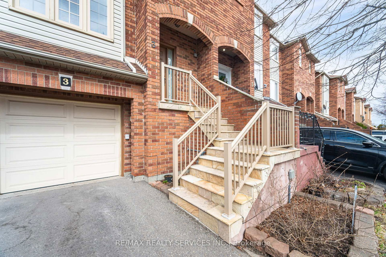Townhouse for sale at 3 Dino Court, Brampton, Fletcher's Creek South, L6Y 4X6 - MLS: W12088214