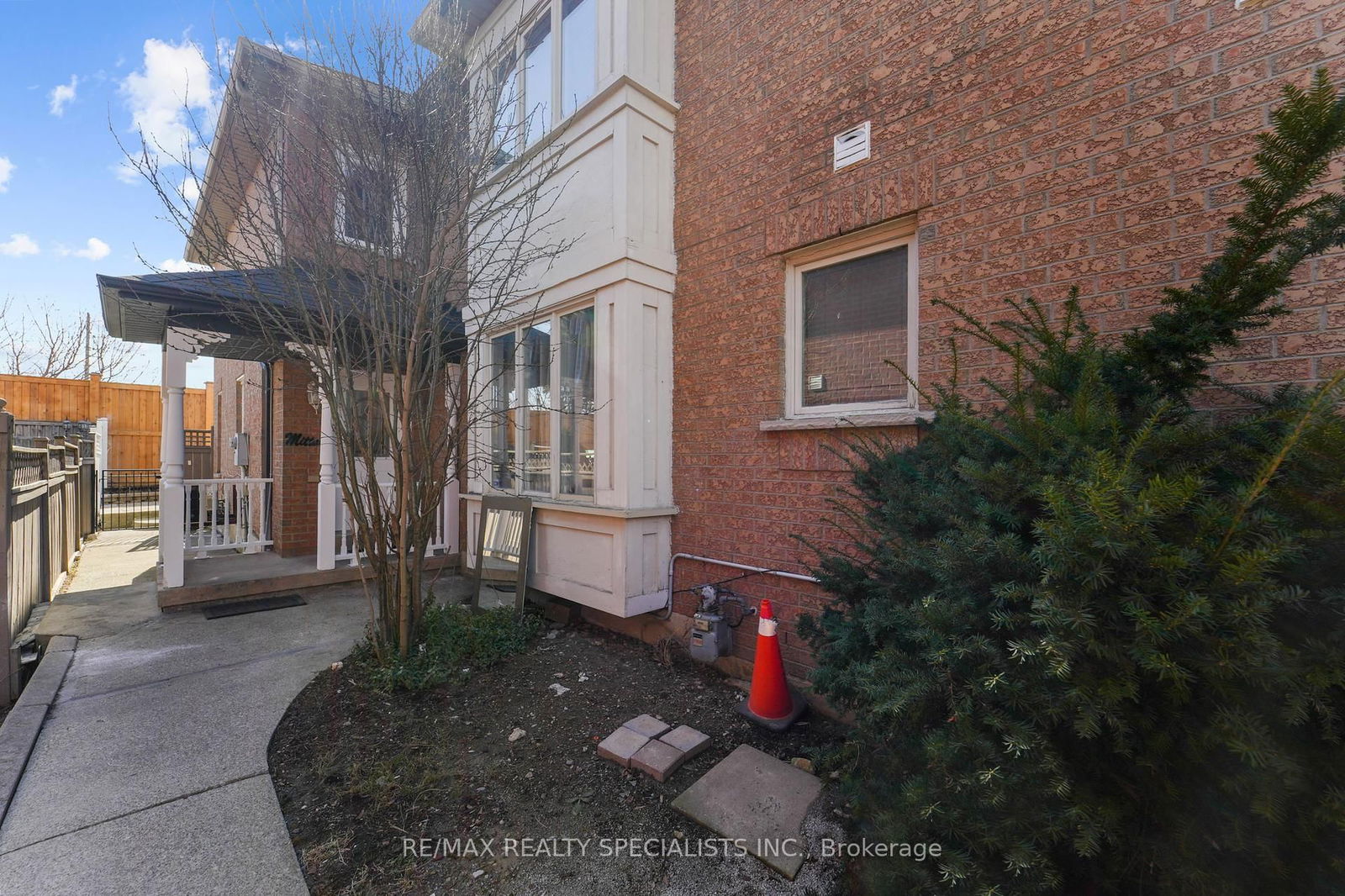 Townhouse for sale at 143 Clover Bloom Road, Brampton, Sandringham-Wellington, L6R 1S6 - MLS: W12088812