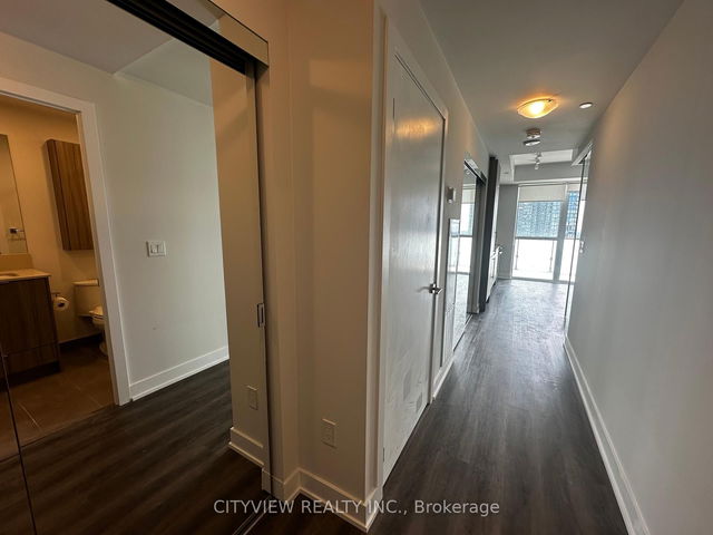 1504 - 430 Square One Drive