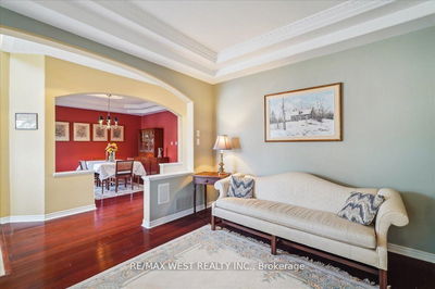 912 John Watt Blvd, Mississauga - Meadowvale Village image-0-2