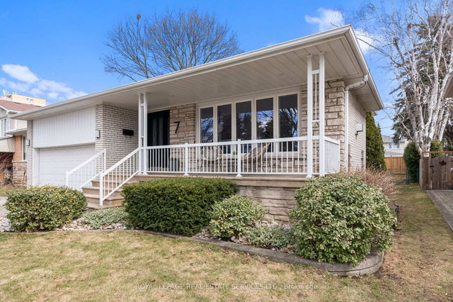 7 Warrender Avenue