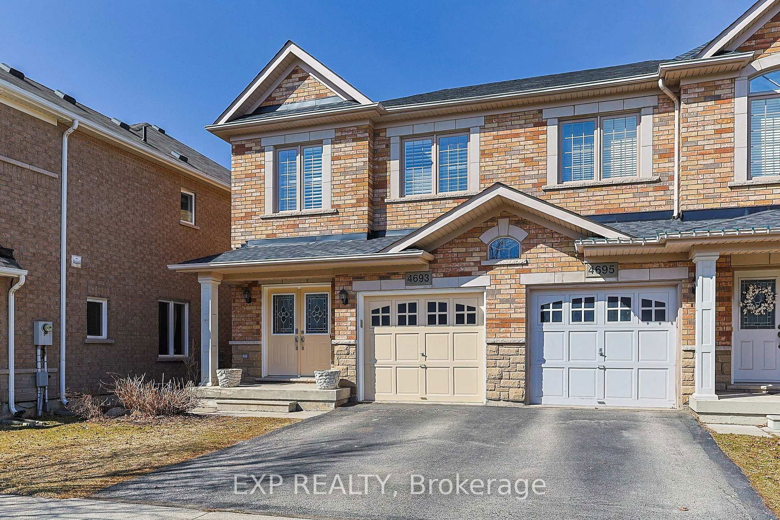 Semi-Detached House for sale at 4693 Kurtz Road, Burlington, Alton, L7M 0G2 - MLS: W12089717