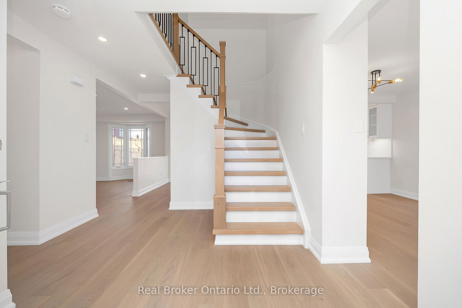 Detached House sold at 3193 Renton Road, Burlington, Headon, L7M 2W8 - MLS: W12089993