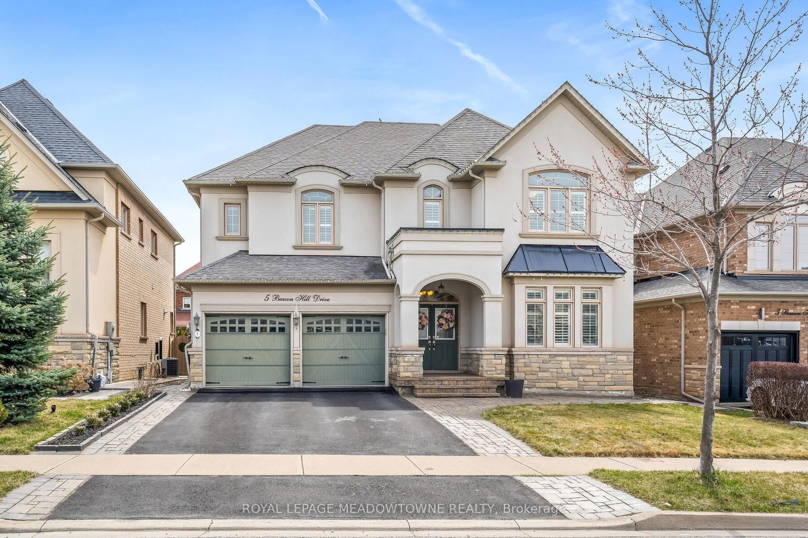 Detached House for sale at 5 Beacon Hill Drive, Brampton, Credit Valley, L6X 0V6 - MLS: W12090057