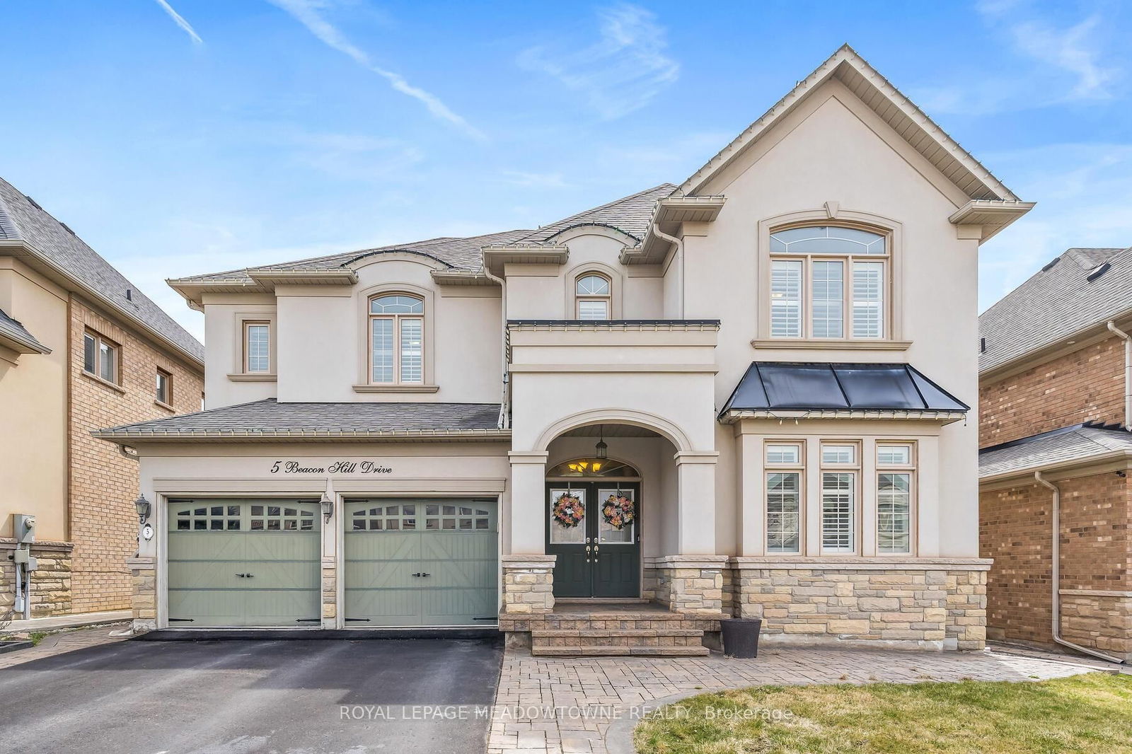 Detached House for sale at 5 Beacon Hill Drive, Brampton, Credit Valley, L6X 0V6 - MLS: W12090057