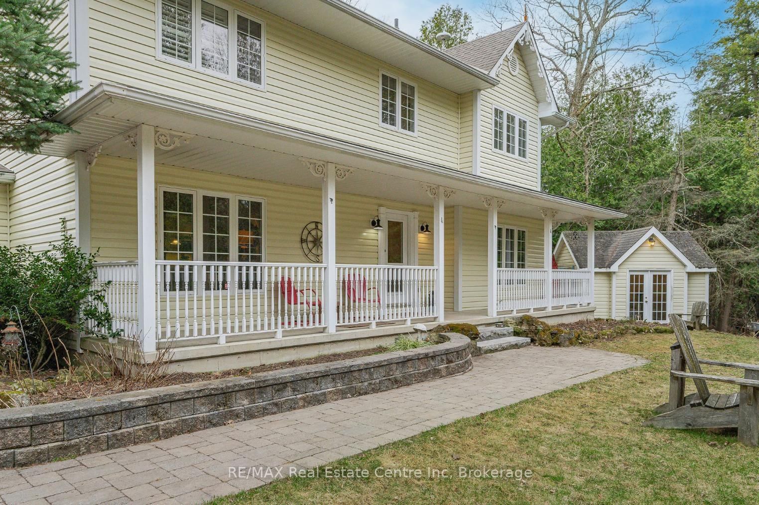 Detached House for sale at 5120 Pineridge Drive, Milton, Rural Nassagaweya, L7J 2L7 - MLS: W12090225