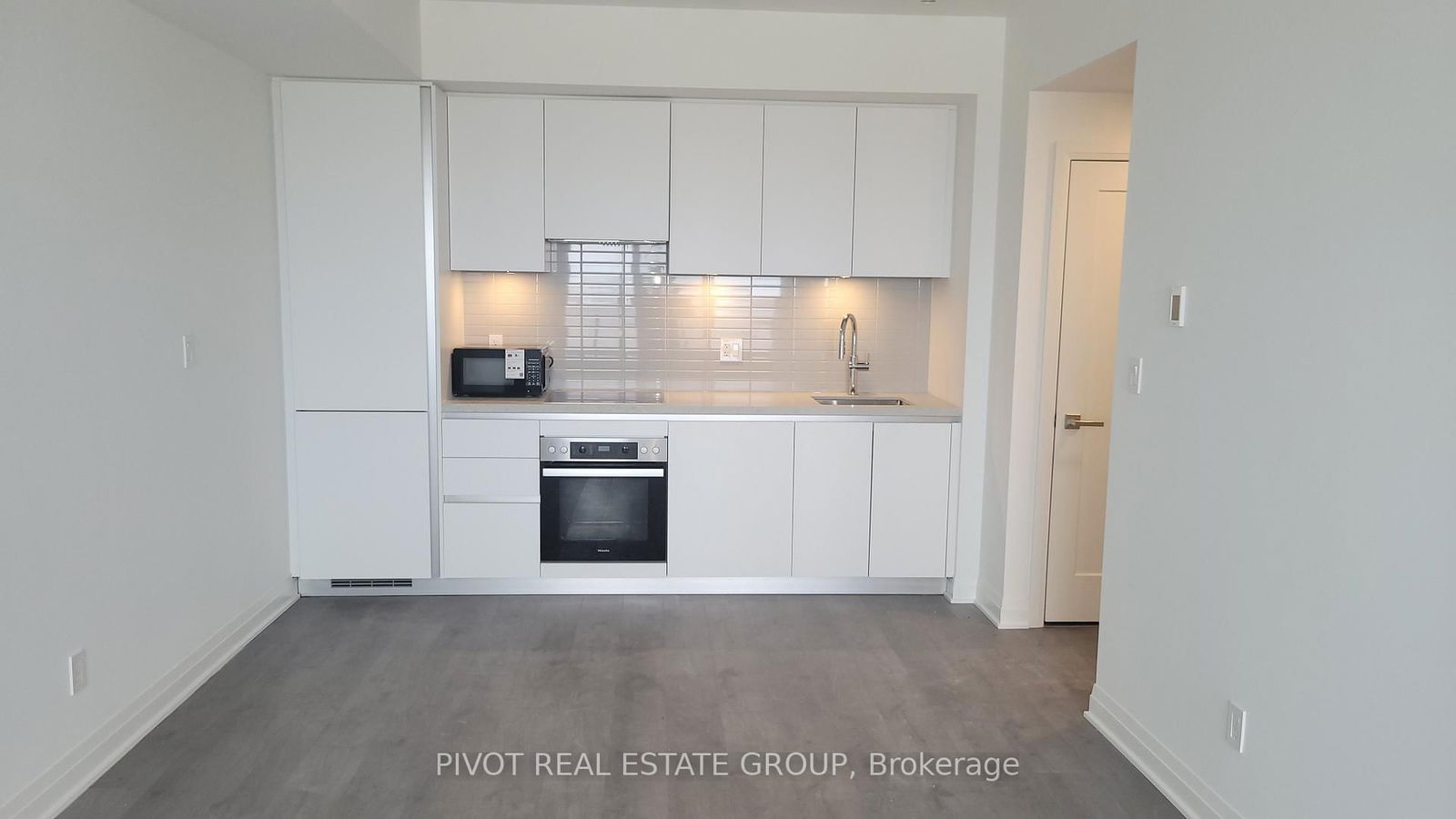 Condo leased at 2810-4023 The Exchange N/A, Mississauga, City Centre, L5B 0N4 - MLS: W12090293