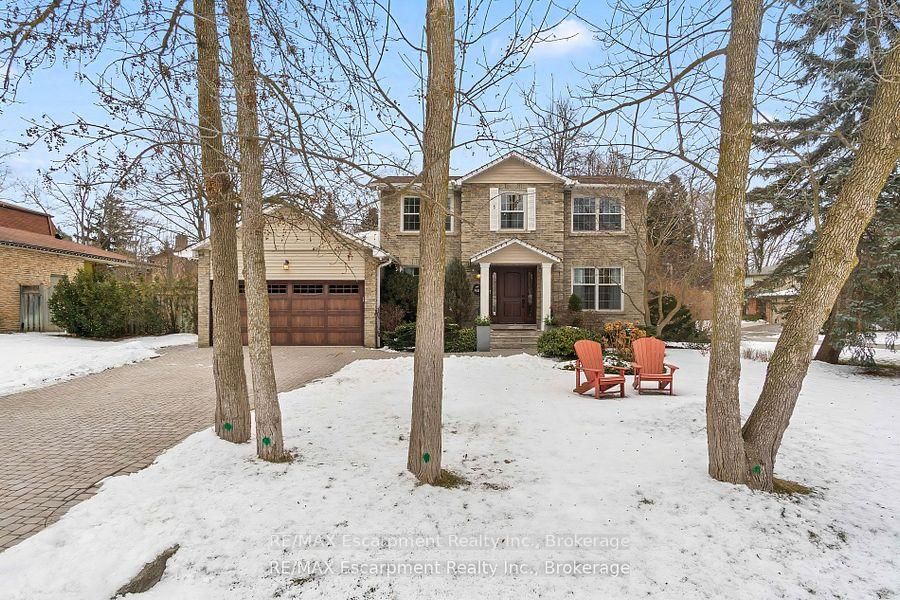Detached House sold at 501 CHAMBERLAIN Lane, Oakville, MO Morrison, L6J 6A2 - MLS: W12090641