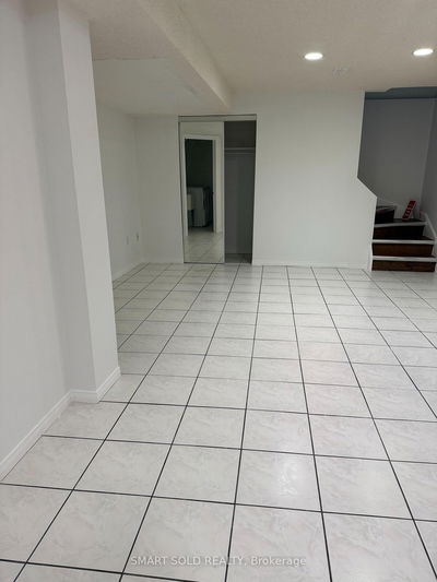 Unit Basement — 3549 Old Orchard Park Dr, Mississauga - Fairview image-0-1