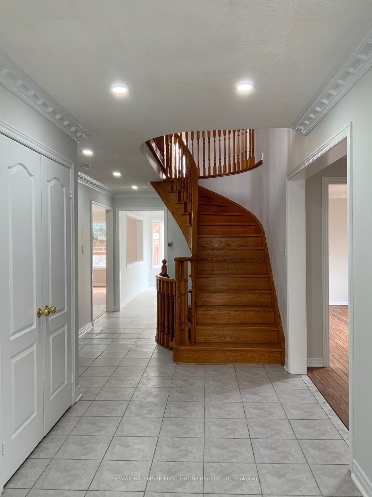 Detached House for lease at 100 Fiddleneck Crescent, Brampton, Sandringham-Wellington, L6R 2E2 - MLS: W12091210