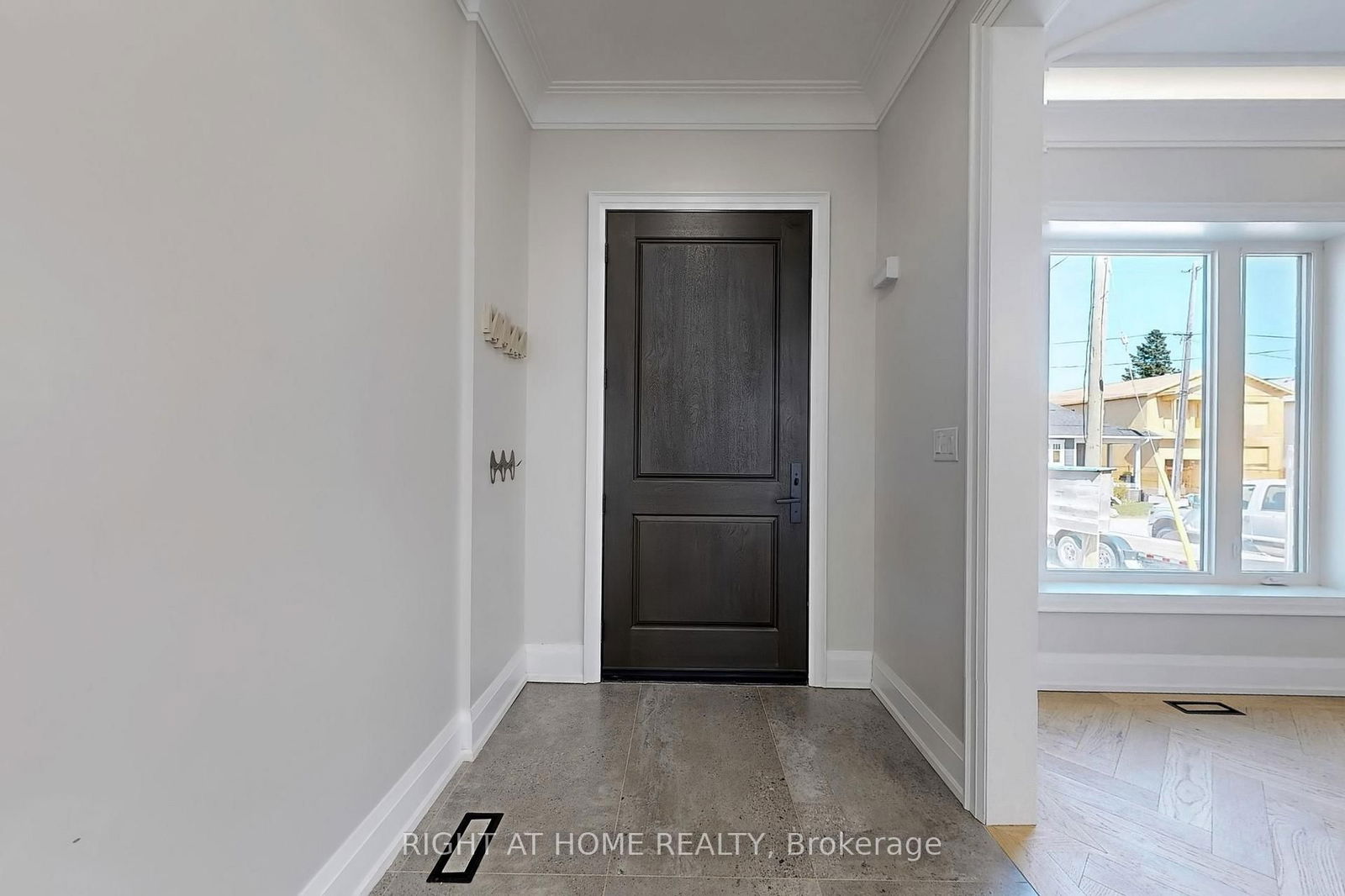 Detached House for sale at 1104 Edgeleigh Avenue, Mississauga, Lakeview, L5E 2G3 - MLS: W12091908