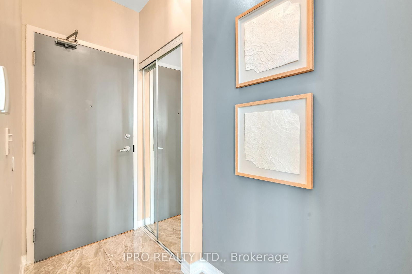 Condo sold at 2409-220 BURNHAMTHORPE Road, Mississauga, City Centre, L6H 7B6 - MLS: W12091979