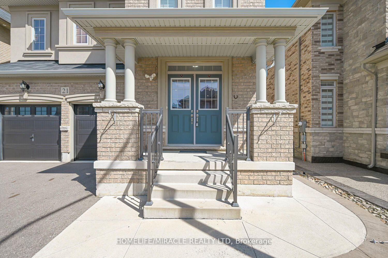 Detached House for sale at 21 Magical Road, Brampton, Northwest Brampton, L7A 4P8 - MLS: W12092045