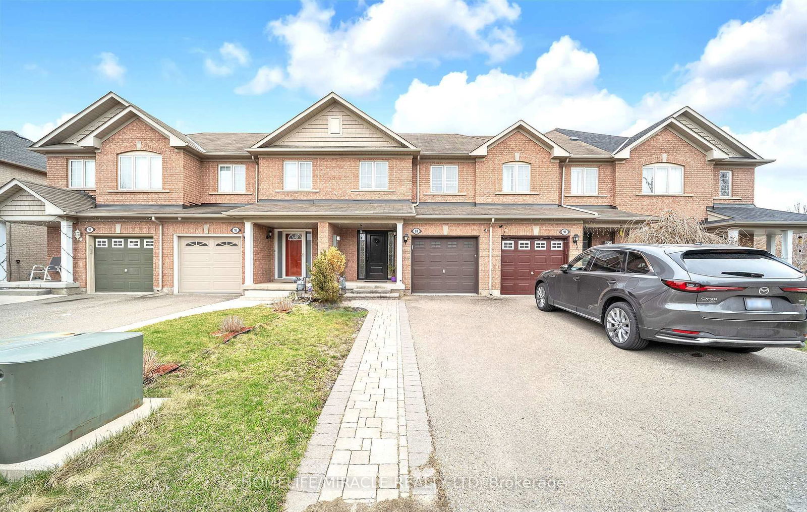 Townhouse for sale at 93 Crystal Glen Crescent, Brampton, Credit Valley, L6X 0K7 - MLS: W12092052