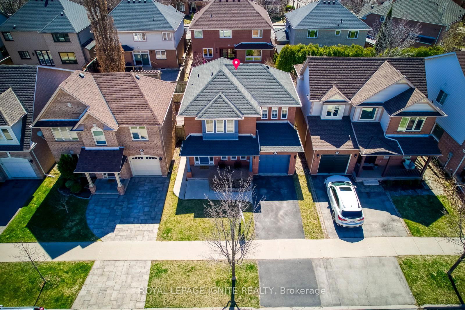 Detached House for sale at 2390 Orchard Road, Burlington, Orchard, L7L 6N6 - MLS: W12092168
