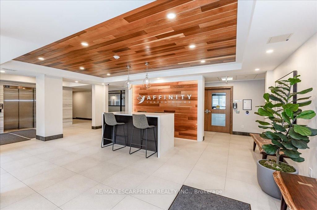 Condo for sale at 102-340 PLAINS Road, Burlington, LaSalle, L7T 0C2 - MLS: W12092229