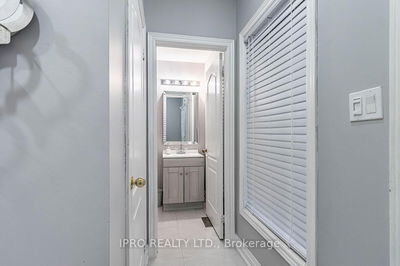 307 Teetzel Dr, Milton - Clarke image-0-4