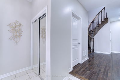 9 Borrelli Dr, Brampton - Credit Valley image-0-2